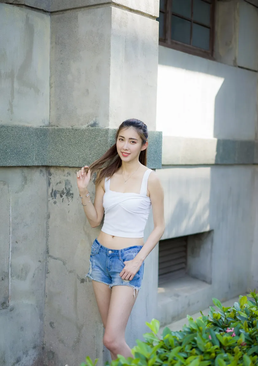 [Mzsock] NO.186 Jin Yunqiao’s midriff-revealing denim shorts cool and beautiful legs street photography#[47P]-32