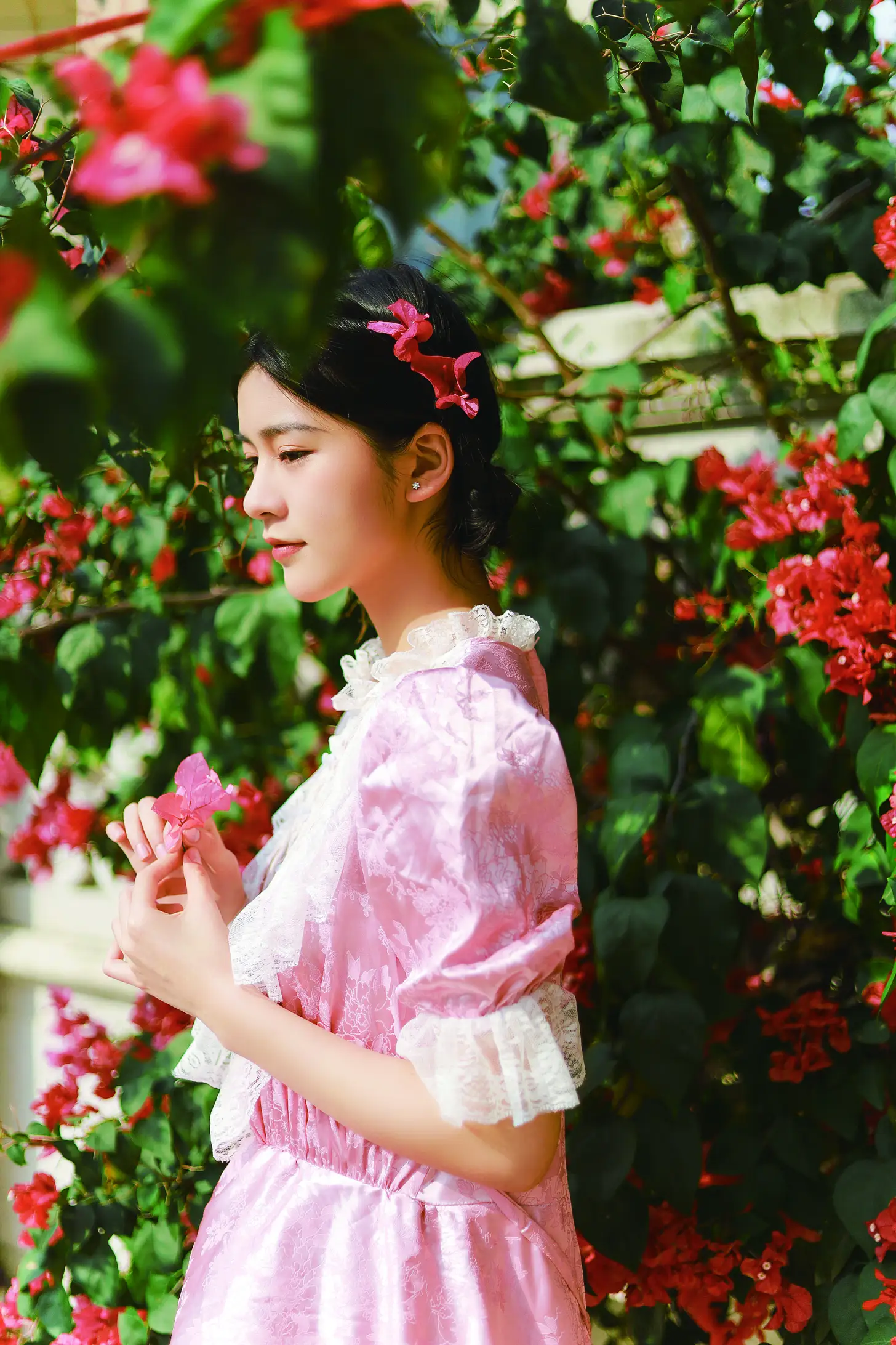 [YITUYU] 2022.09.12 Vol.1932 – Bougainvillea and the Girl Xinhui#[21P]-21