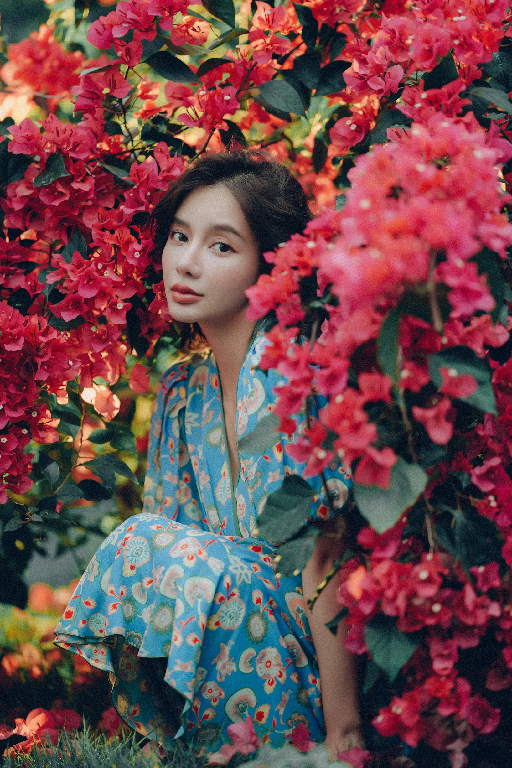 [YITUYU] 2022.06.25 Vol.1282 – Glowing hair, the goddess under the bougainvillea waterfall Classmate Shuwen#[55P]-33